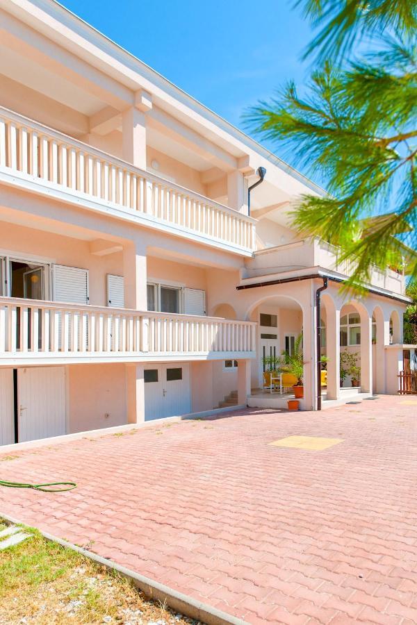 Apartments Facini Košljun Buitenkant foto